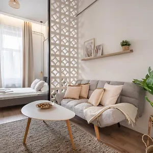 Apartment A62 - Akacfa Street - Location By Bqa, Budapest