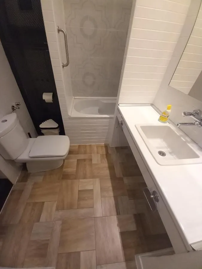 Apartment Ferienwohnung Farinelli At Opera Budapest